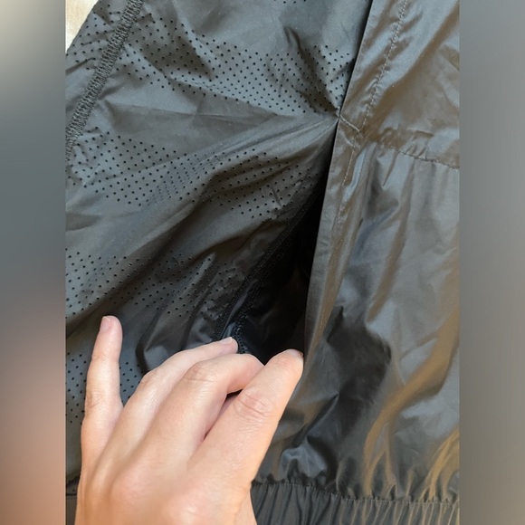Lululemon Pack & Go Rain Lightweight Windbreaker Pullover Waterproof Jacket - Picture 6 of 15